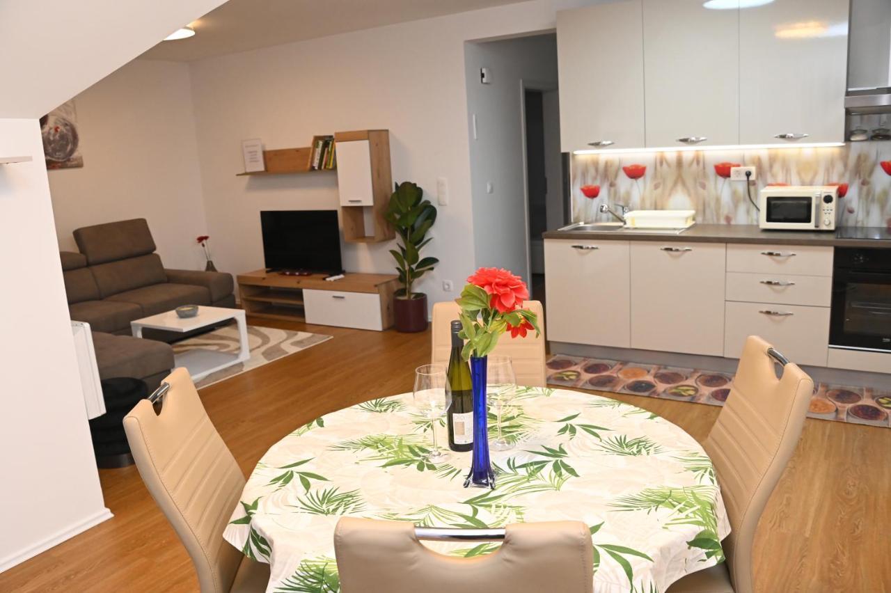 Apartments Mak モラフスケ・トプリツェ エクステリア 写真